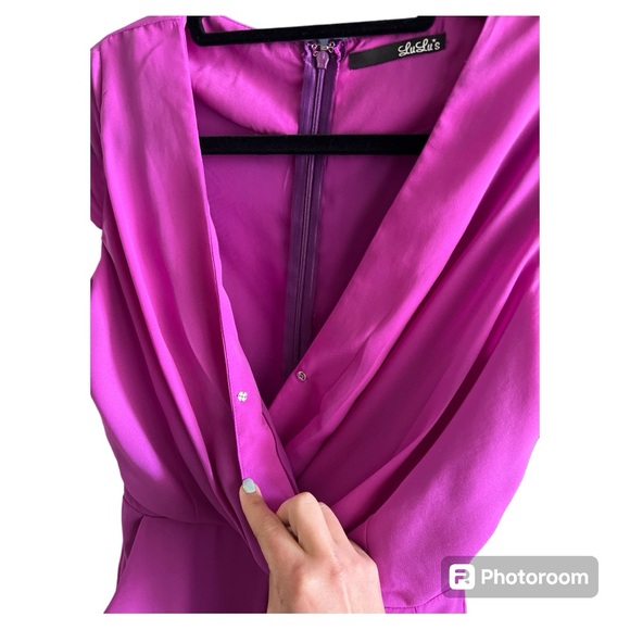 LuLu’s fuchsia romper with pockets size Small - Picture 5 of 6